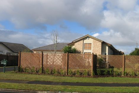 Photo of property in 8 Brompton Place, Burswood, Auckland, 2013