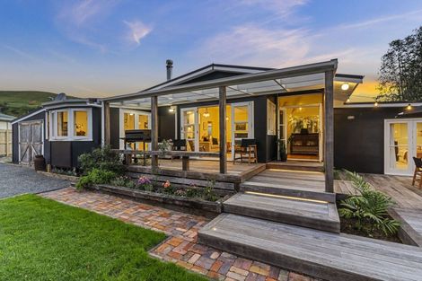 Photo of property in 6 Widdison Place, Whangamata, 3691