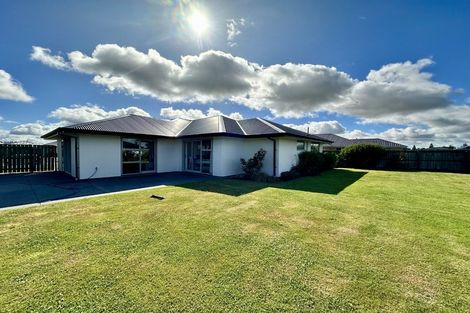 Photo of property in 25 Whiteoak Grove, Tinwald, Ashburton, 7700