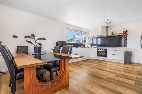 Photo of property in 15 Hockin Place, Fairfield, Hamilton, 3214