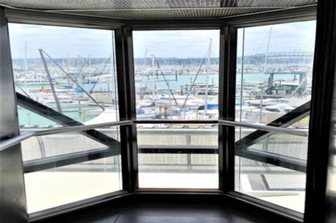 Photo of property in 11 Westhaven Drive, Tawa, Wellington, 5028