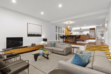 Photo of property in 5c Church Street, Devonport, Auckland, 0624