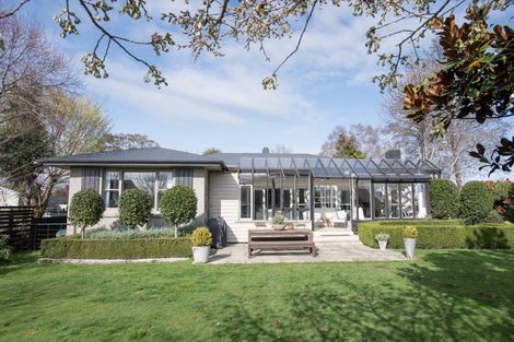 Photo of property in 135 Park Street, Winton, 9720