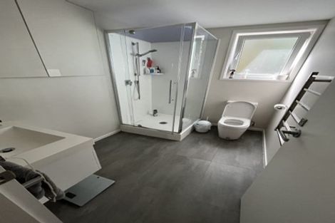 Photo of property in 11 Longcroft Terrace, Newlands, Wellington, 6037