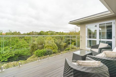 Photo of property in 22 Greenwood Place, Fitzherbert, Palmerston North, 4410