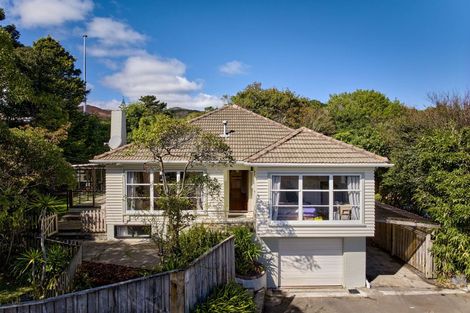 Photo of property in 6 Matai Street, Tawa, Wellington, 5028
