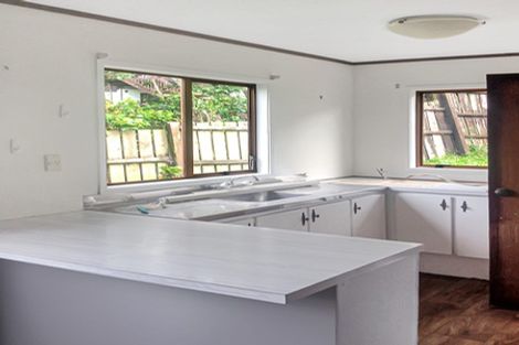 Photo of property in 2/35 Sandiacre Way, Browns Bay, Auckland, 0630