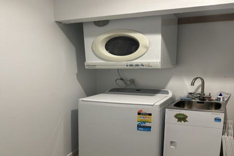 Photo of property in 29 Lawson Place, Mount Victoria, Wellington, 6011