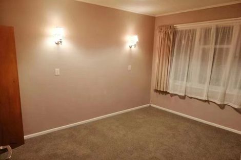 Photo of property in 32 Arapiko Street, Johnsonville, Wellington, 6037