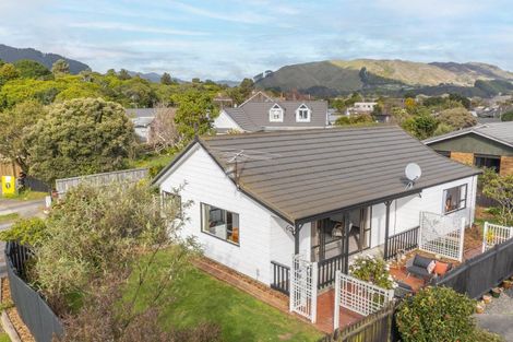 Photo of property in 23 Kanawa Street, Waikanae, 5036