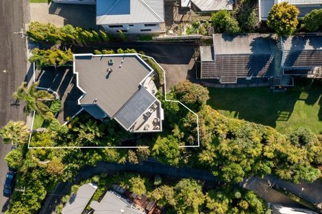 Photo of property in 2/39 Eastcliffe Road, Castor Bay, Auckland, 0620