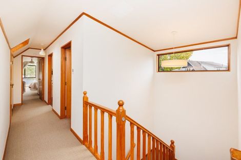 Photo of property in 2 Montgomery Terrace, Hokowhitu, Palmerston North, 4410
