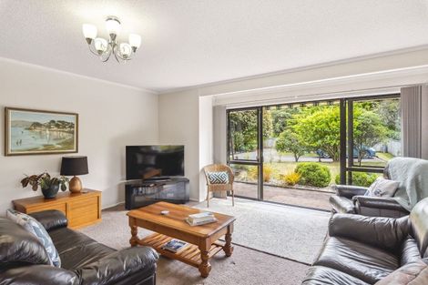 Photo of property in 14 Chilton Drive, Paraparaumu, 5032