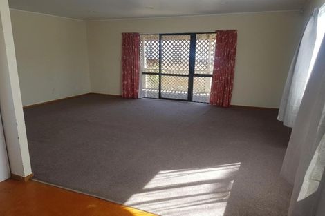 Photo of property in 63 Templeton Place, Clendon Park, Auckland, 2103