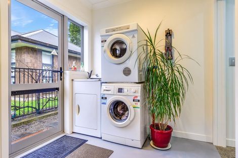 Photo of property in 21a Darley Street, Maeroa, Hamilton, 3200