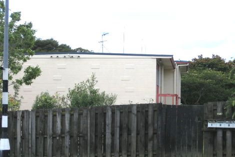 Photo of property in 2/41 Tramway Road, Beach Haven, Auckland, 0626