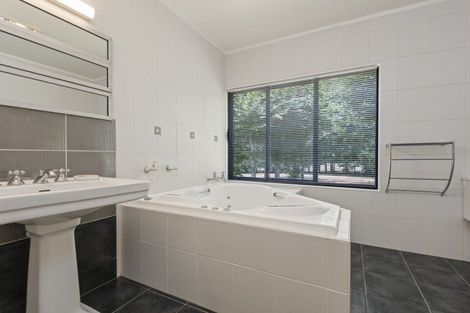 Photo of property in 195 Rowes Road, Hunterville, 4785