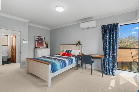 Photo of property in 6 Golden Elm Lane, Upper Riccarton, Christchurch, 8041