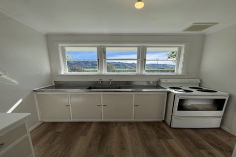 Photo of property in 1/1123 Fergusson Drive, Clouston Park, Upper Hutt, 5018