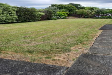 Photo of property in 2/200 Edmonton Road, Te Atatu South, Auckland, 0610