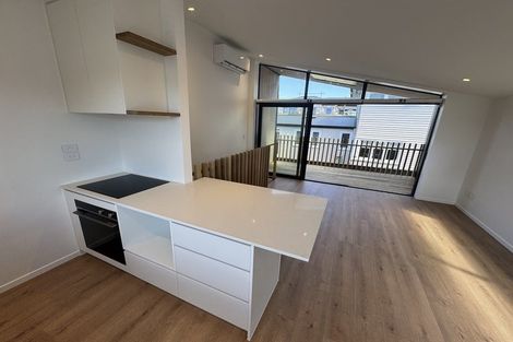 Photo of property in 7b Manor Place, Point Chevalier, Auckland, 1022