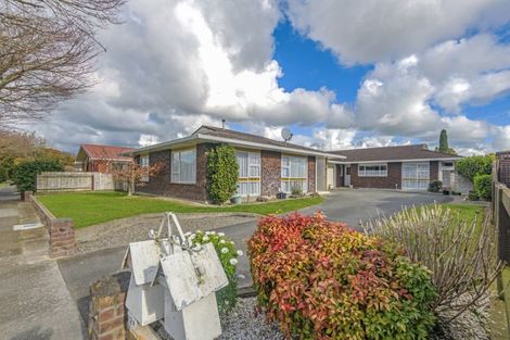 Photo of property in 12-12a Cecil Place, Cloverlea, Palmerston North, 4412