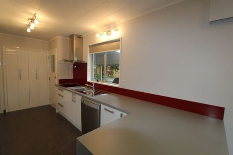 Photo of property in 24 Dowse Drive, Maungaraki, Lower Hutt, 5010