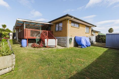 Photo of property in 17 Reyland Close, Weymouth, Auckland, 2103
