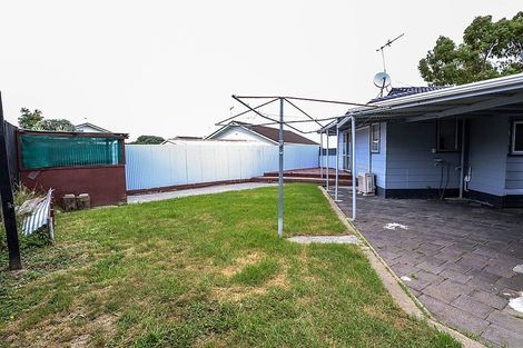 Photo of property in 12 Secretariat Place, Randwick Park, Auckland, 2105