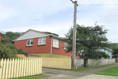 Photo of property in 41 Victory Crescent, Tawa, Wellington, 5028