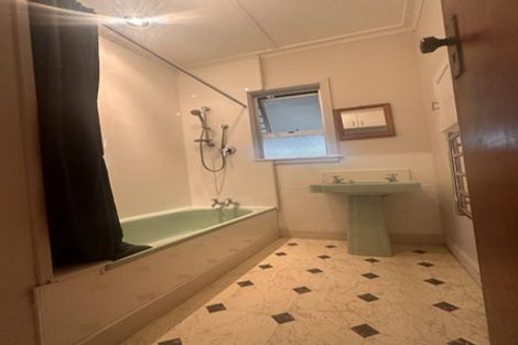 Photo of property in 17 Selwyn Road, Manurewa, Auckland, 2102