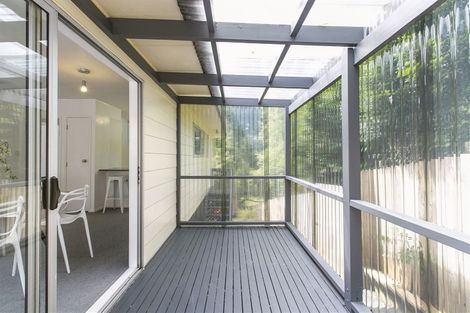 Photo of property in 2/14 Celina Place, Browns Bay, Auckland, 0630