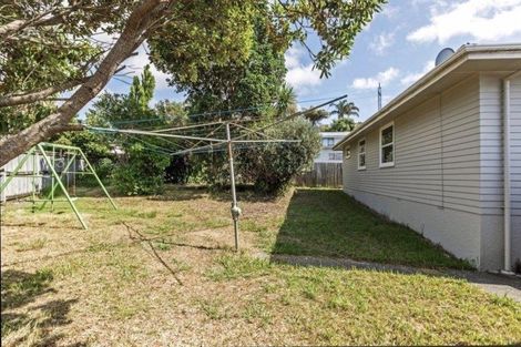 Photo of property in 14 Sunhaven Avenue, Glenfield, Auckland, 0629