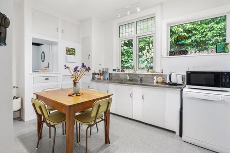 Photo of property in 62 Raroa Road, Kelburn, Wellington, 6012