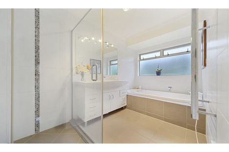 Photo of property in 2a Masters Road, Waiuku, 2681