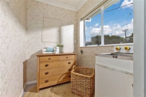 Photo of property in 2/5 Fenwick Avenue, Milford, Auckland, 0620