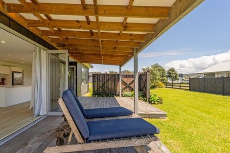 Photo of property in 42 Longreach Drive, Cooks Beach, Whitianga, 3591
