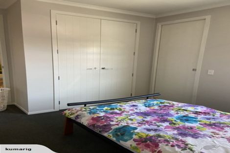 Photo of property in 124 Amesbury Drive, Churton Park, Wellington, 6037