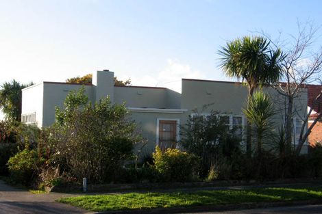 Photo of property in 18 Savage Crescent, West End, Palmerston North, 4412