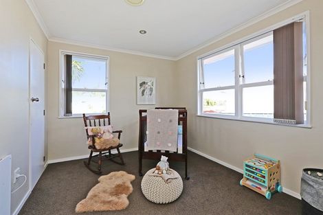 Photo of property in 30 Skerrett Crescent, Tamatea, Napier, 4112