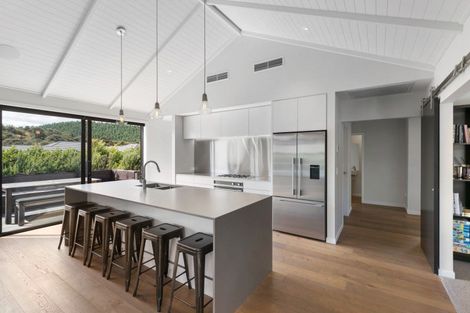 Photo of property in 2 Avalanche Place, Wanaka, 9305