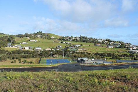 Photo of property in 4 Freyja Crescent, Coopers Beach, 0420