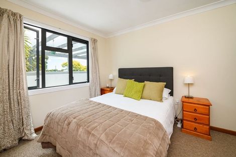 Photo of property in 16 Freyberg Street, Roslyn, Palmerston North, 4414