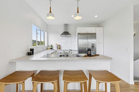 Photo of property in 35 Chartwell Drive, Crofton Downs, Wellington, 6035