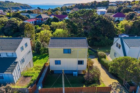 Photo of property in 8 Morere Street, Titahi Bay, Porirua, 5022
