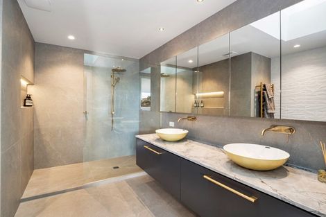 Photo of property in 165b Oceanbeach Road, Mount Maunganui, 3116