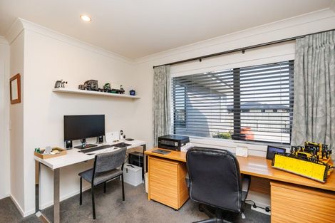 Photo of property in 1 Kanzan Grove, Feilding, 4702