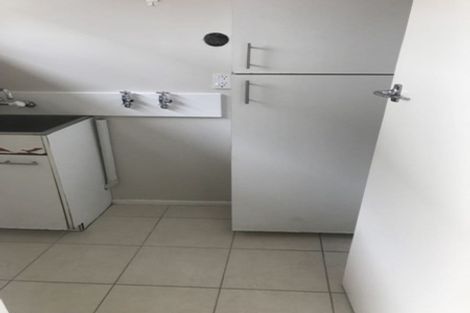 Photo of property in 2/75 Monarch Avenue, Hillcrest, Auckland, 0627