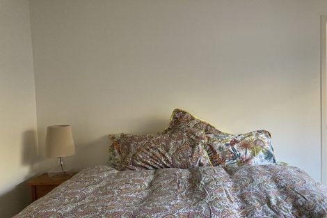 Photo of property in 2/10 Taupata Street, Redcliffs, Christchurch, 8081