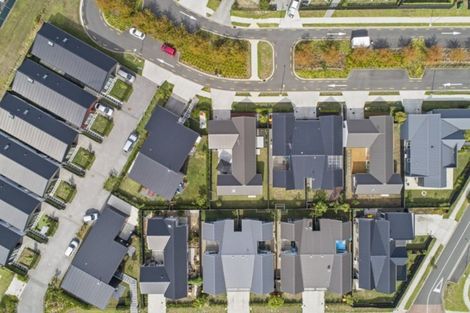 Photo of property in 9 Parachute Crescent, Papakura, 2110